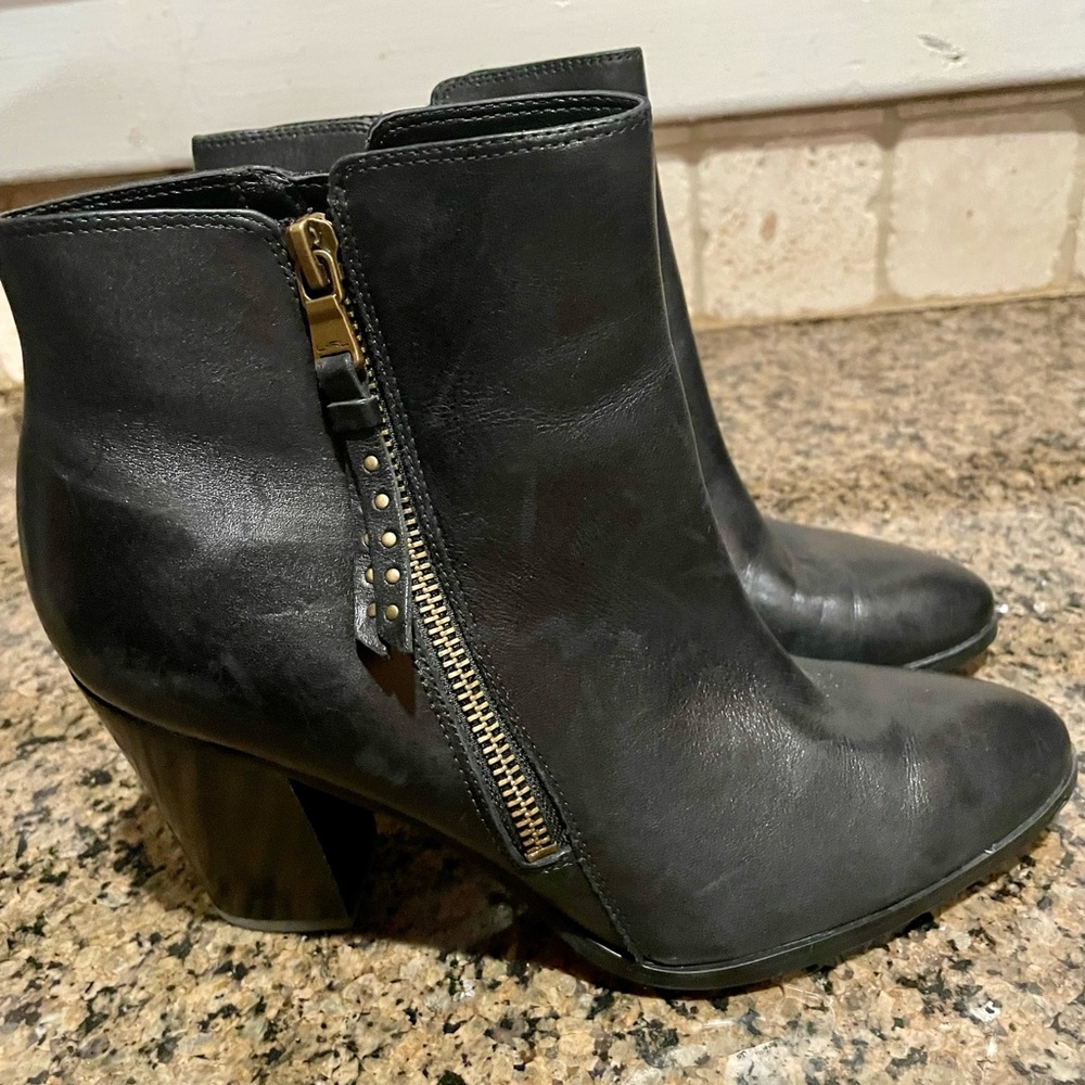 Lauren Ralph Lauren Black Leather Booties, size 7.5